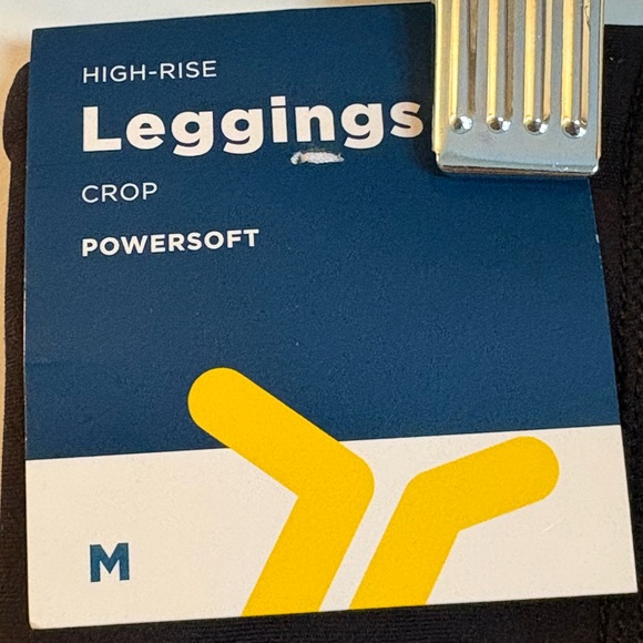 🖤NWT Old Navy Powersoft Black Leggings - Picture 2 of 3